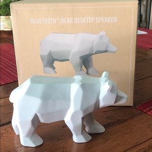 NIB Bluetooth Bear Desktop speaker Gift NEW